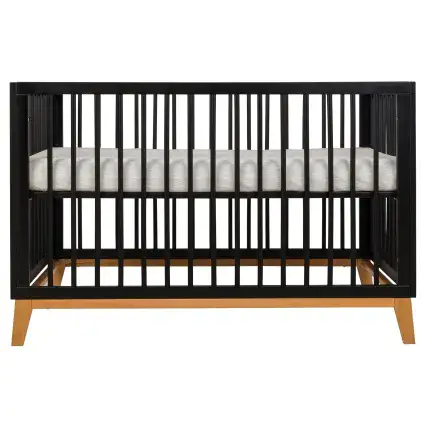 מיטת תינוק דגם וויני בעלת שיק עיצובי מושלם, כזה שאתם חייבים לנסיך או לנסיכה. היא הולכת להיות אהבה ממבט ראשון!