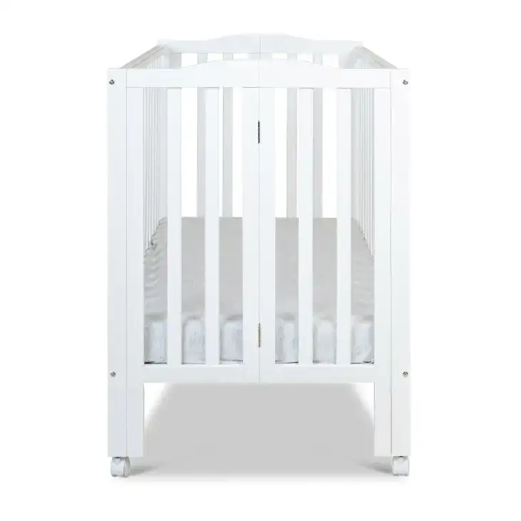 מיטת יסמיו מעוצבת מתקפלת לאחסון נח. גודל פנימי 120/60 ס";מ מבית שניר מוצרי תינוקות