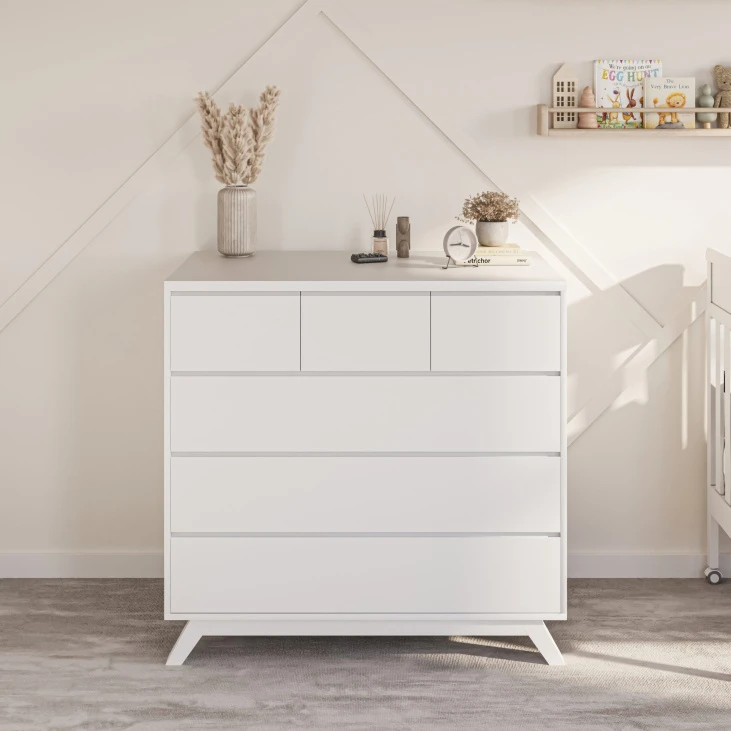 שידה שנגחאי- BACK IN STOCK!!! היא קלאסית, נטולת מניירות אבל עם אמירה עוצמתית. כן, היא השידה הכי נמכרת בקטגוריה.