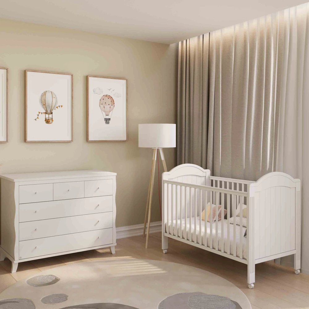 חדר לתינוק ומעבר תמר לבן COLLECTION 2025 תתכוננו להתאהב בחדר קלאסי ייחודי, כזה שמשתלב מהמם בכל סגנון עיצוב. והנוחות? מעל כל דמיון!