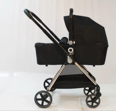 יחידה אחרונה!!! עגלת תינוק מאוד קלילה דגם מאמו MAMO מבית easy baby עריסה וטיולון צבע שחור עם דוגמא של עלים