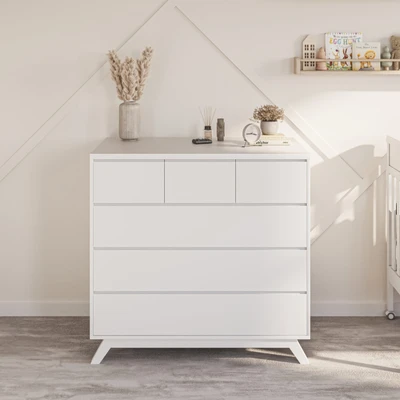 שידה שנגחאי- BACK IN STOCK!!! היא קלאסית, נטולת מניירות אבל עם אמירה עוצמתית. כן, היא השידה הכי נמכרת בקטגוריה.