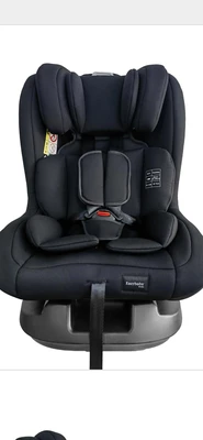 כסא בטיחות 0-18 ק"ג של חברת אונו. מתאים לקשירה בשני הכיוונים . עם התקן החדש נגד פגיעות צד.מצבי שכיבה וישיבה.