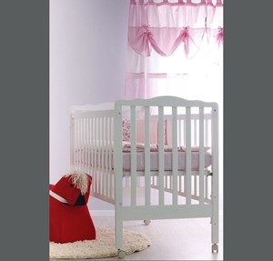 מיטת תינוק דגם גל של חברת "טל רהיטי תינוקות"