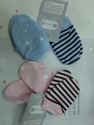 2 זוגות כפפות לתינוק בצבעים לבחירה בתכלת או וורוד