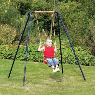 נדנדה איכותית לחצר לגלאי 3-10 שנים של חברת HEDSTORM