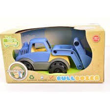 צעצועים ממוחזרים של חברת BULLDOZER בצורת שופל לשמירה על איכות הסביבה