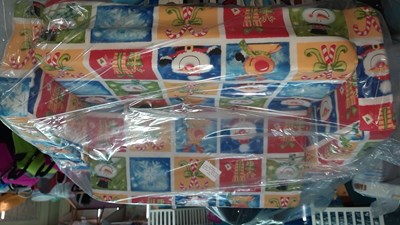 זה הזמן לשכב ולהירגע, ספונת למיטה נפתחת לתינוק במבחר צבעים