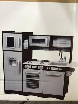 מטבח עץ מפואר לילדים מאובזר בכלים ובמכשירים עד הפריט האחרון!