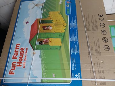 בית חווה עם גינה מבית סטאר פלאסט איכותי ומרשים